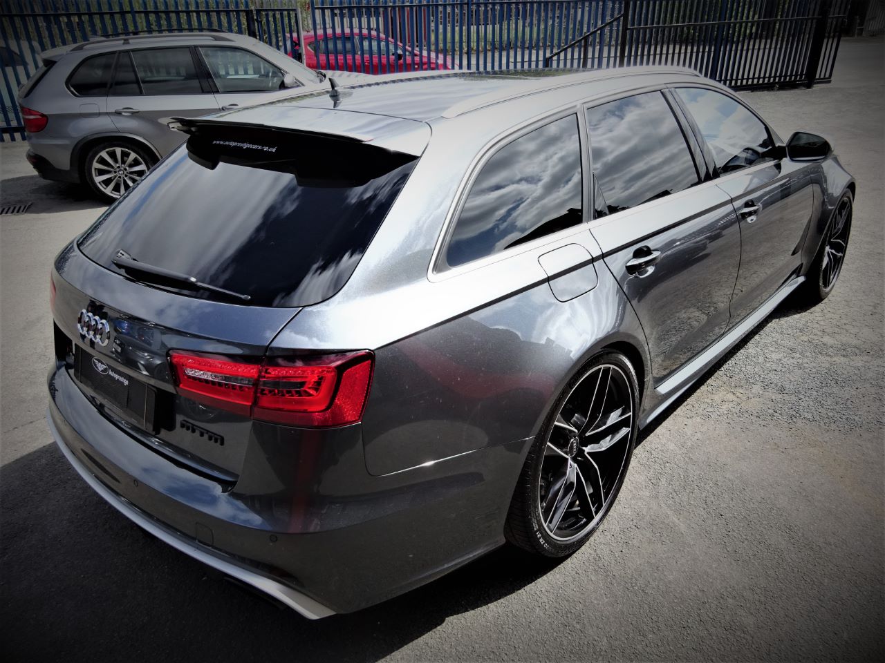 Second Hand Audi RS6 4.0T FSI V8 Bi-Turbo RS6 Quattro 5dr Tip Auto WITH ...