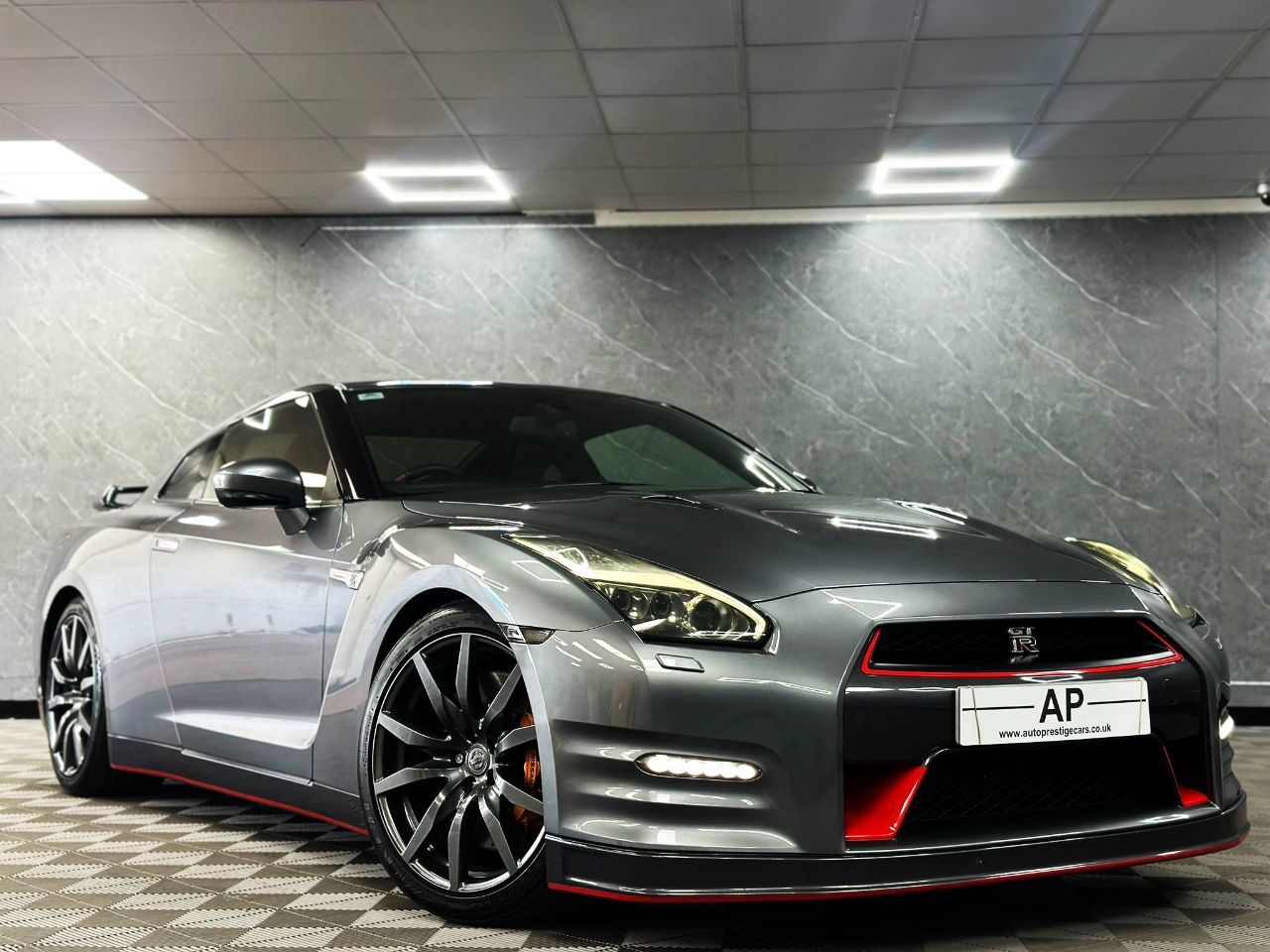 2014 Nissan GT-R