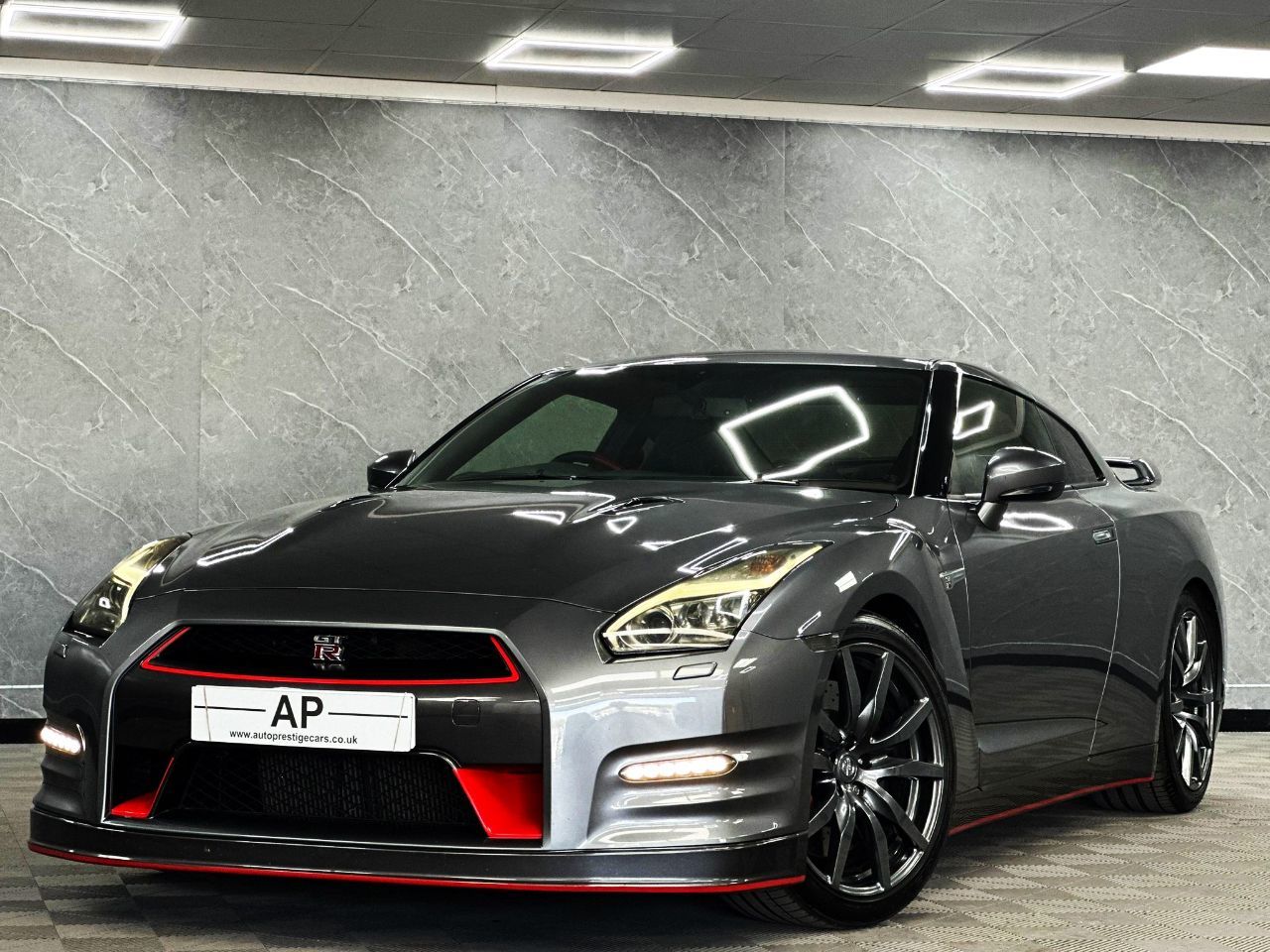 2014 Nissan GT-R