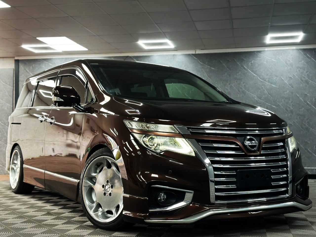 2014 Nissan Elgrand