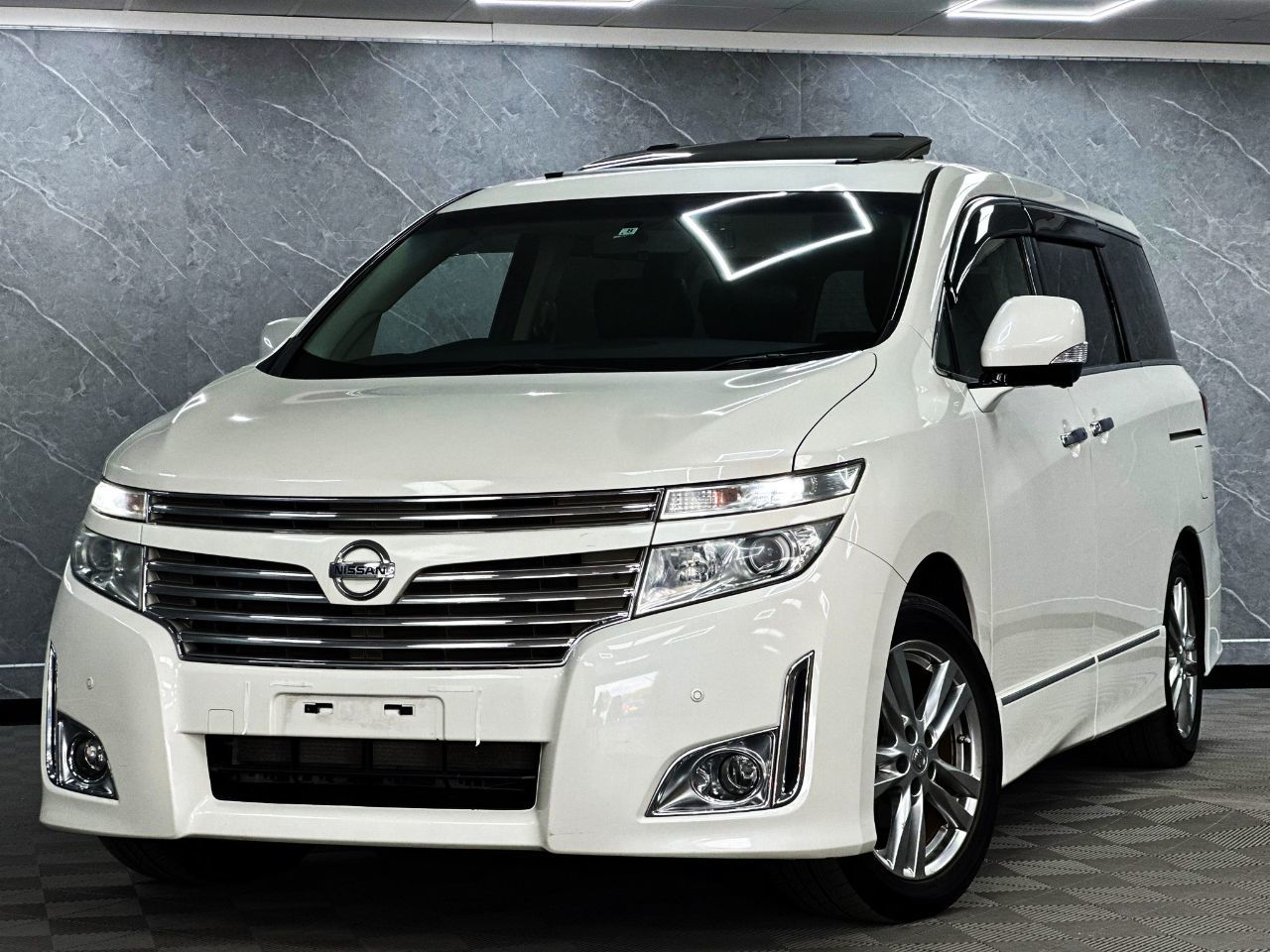 2013 Nissan Elgrand