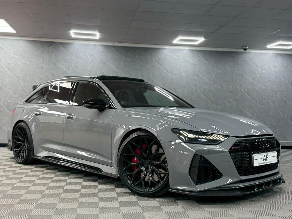 2021 Audi RS 6 Avant Performance