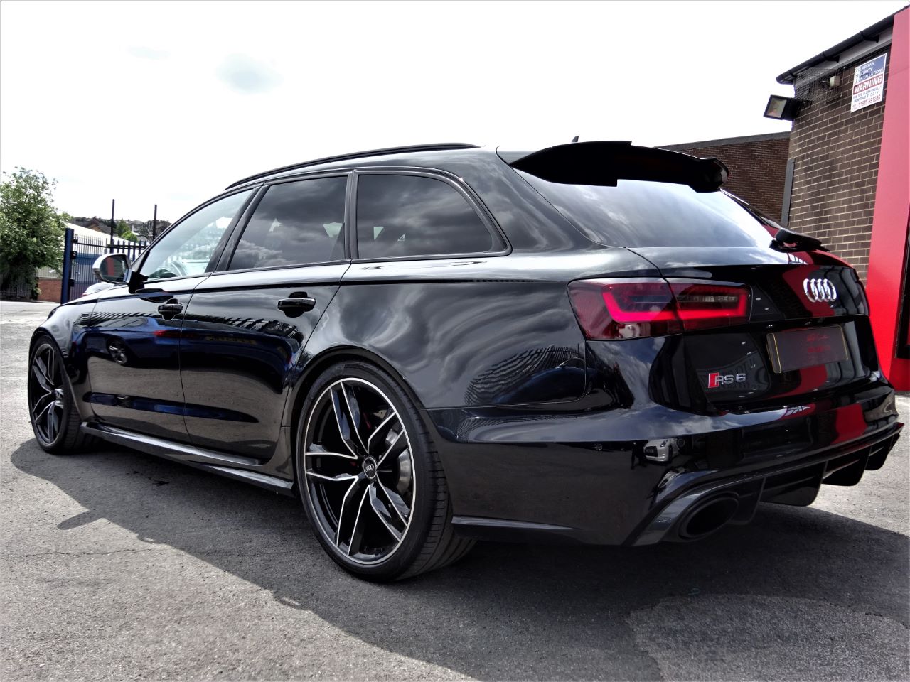 Second Hand Audi RS6 4.0T FSI V8 Bi-Turbo Quattro Auto MAGIC BLACK PAN ...